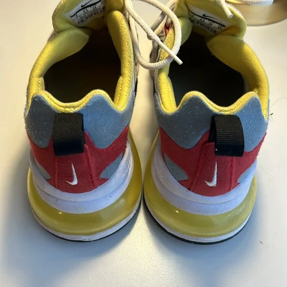 Nike Air 270 React EUC WOMENS size 8 - Picture 2 of 5